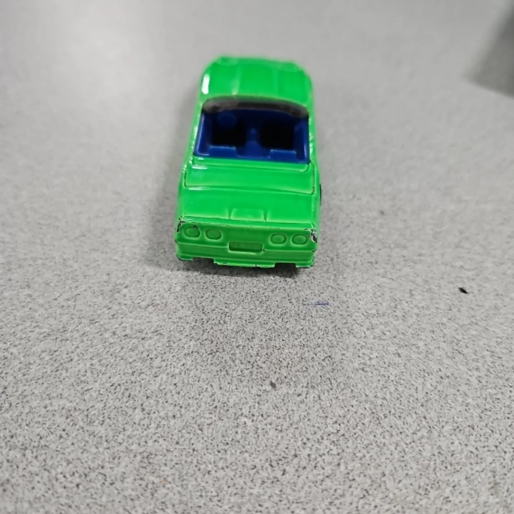 Hot Wheels 1998 Chevrolet Corvette Convertible Tropicool Green (TC-9)